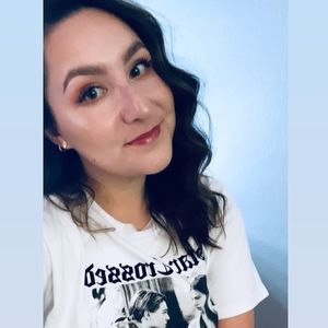 Meet your Posher, Hope